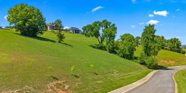 Image 3: 003-2435StarboardCrestRoad-Morristown-TN