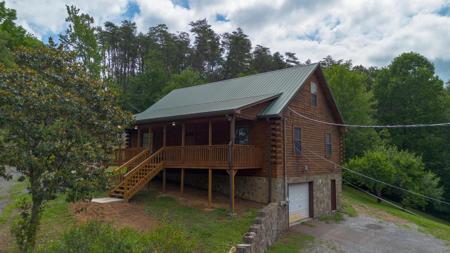 158 Delph Lane