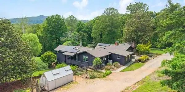 2288 Lexington