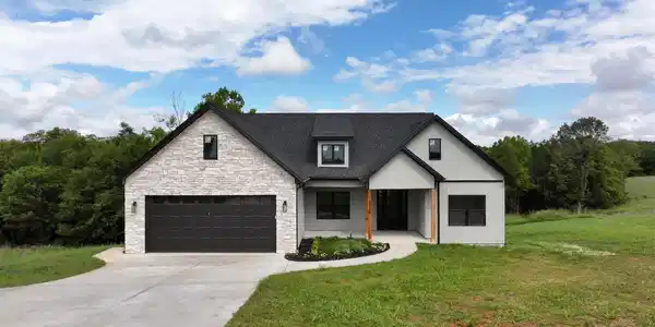 9726 LEESVILLE RD.