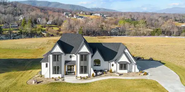 109 Stables