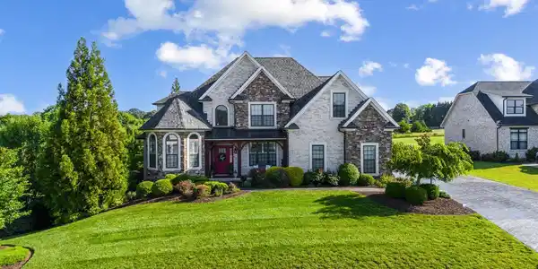 1424 Lake Manor Dr