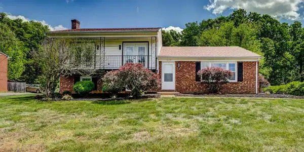 409 Sunnymeade