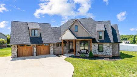 1145 Oak Lawn Drive North