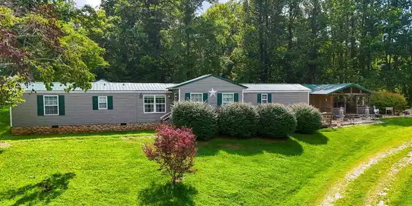 217 Allens Paradise Ln