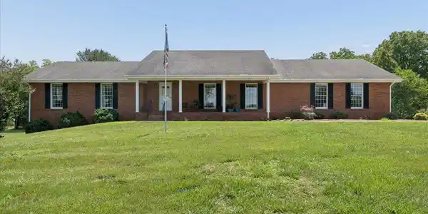 218 N Branch
