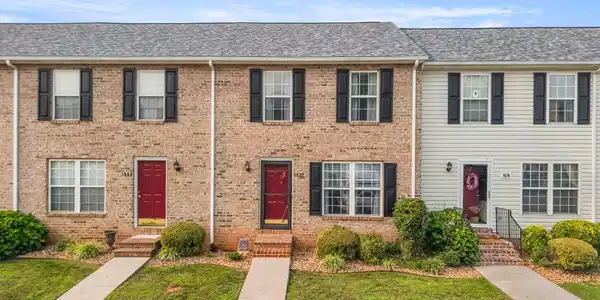 1072 Blue Ridge View