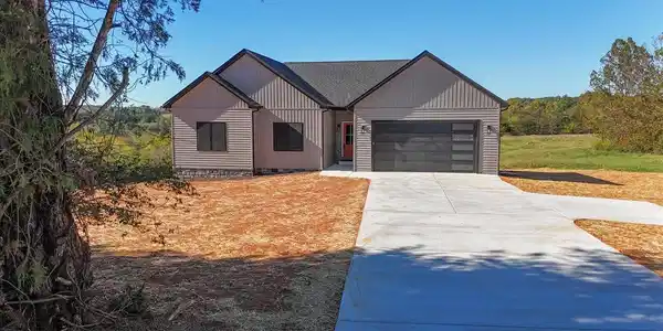9768 Leesville Road
