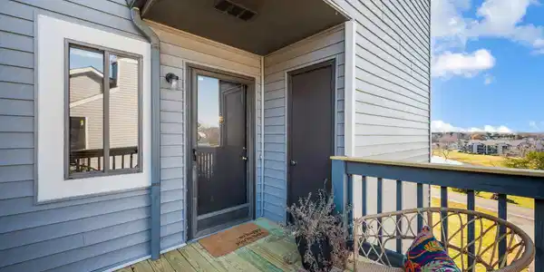 1124 Twin Springs