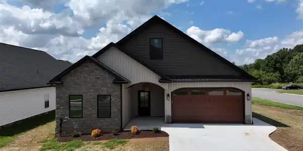1261 Stoney Ridge BLVD