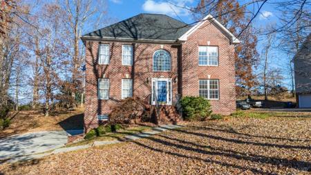 1083 High Grove