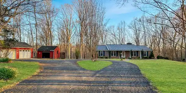 1285 Cedar Gate