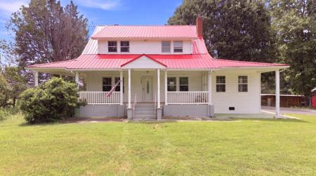 1560 Quarles Rd