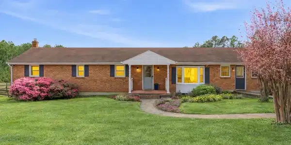 2820 Goode