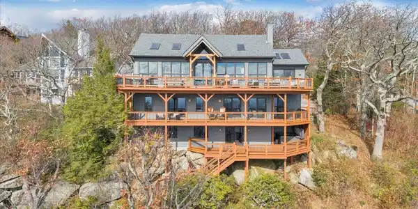 380 Blackrock
