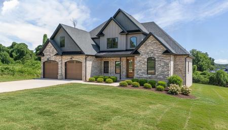 1070 Bradford Crossing
