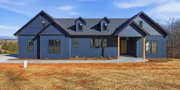 3236 Virginia Byway