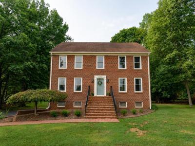 1569 Gladden Circle