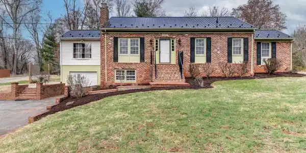 586 Kenmore