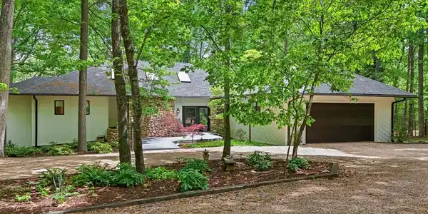 101 Oakmont