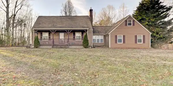 2598 Stapleton