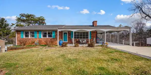 561 Westview