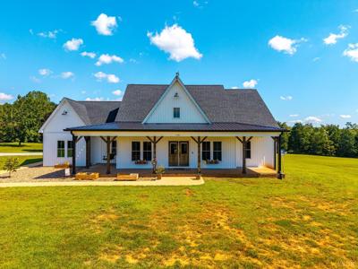 1101 Foxfire ln