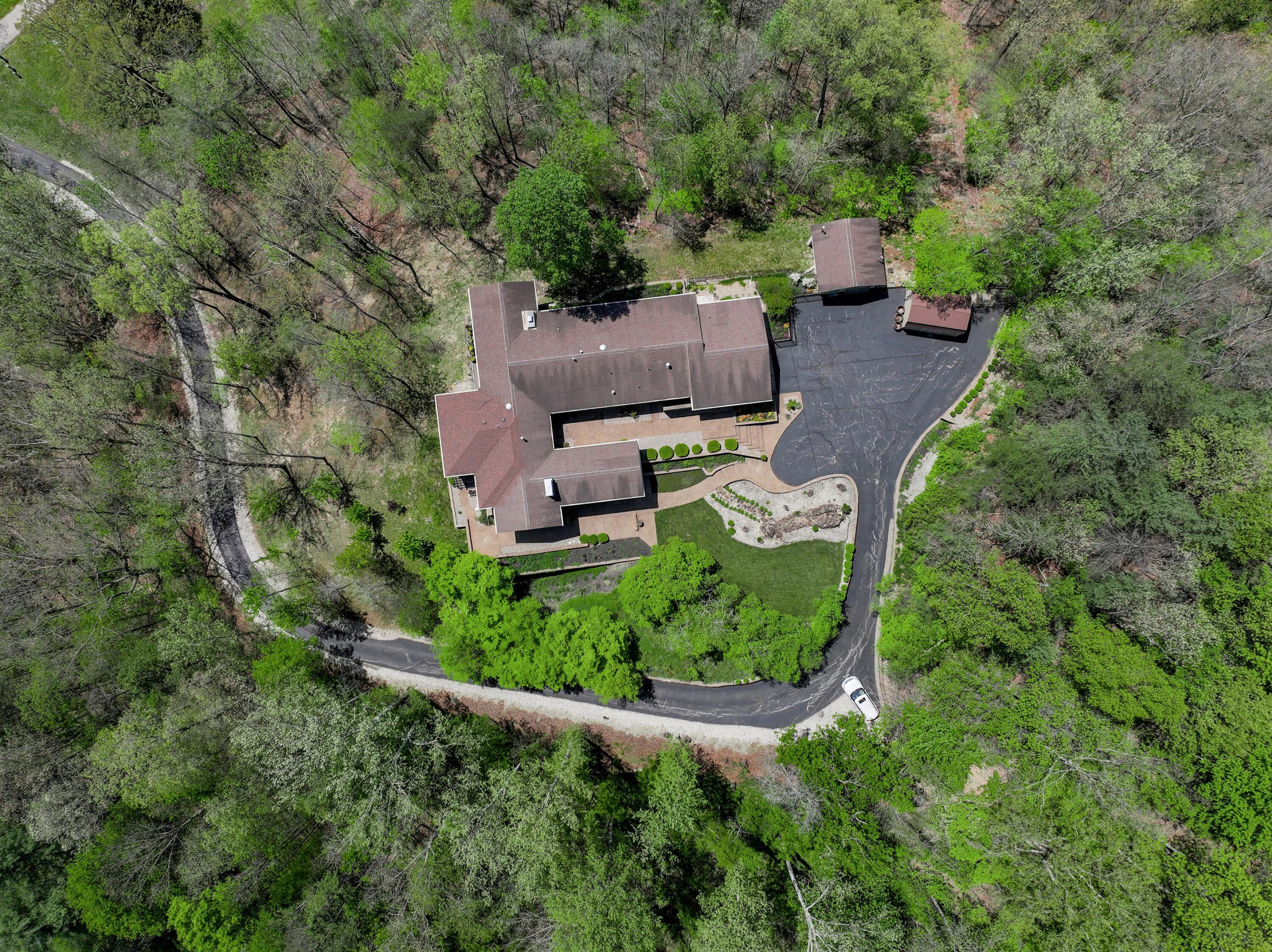 Image 3: DJI_20260419004935_0247_D