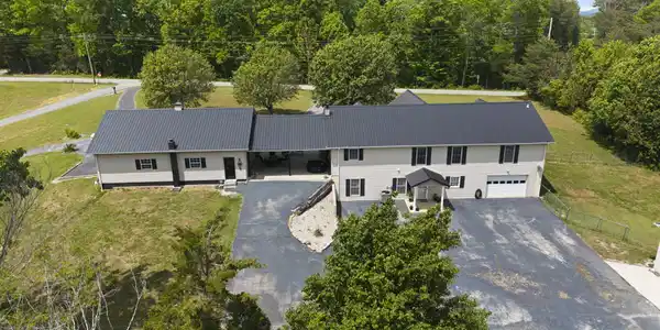 Image 4: 5-web-or-mls-DJI_20260501142253_0010_D