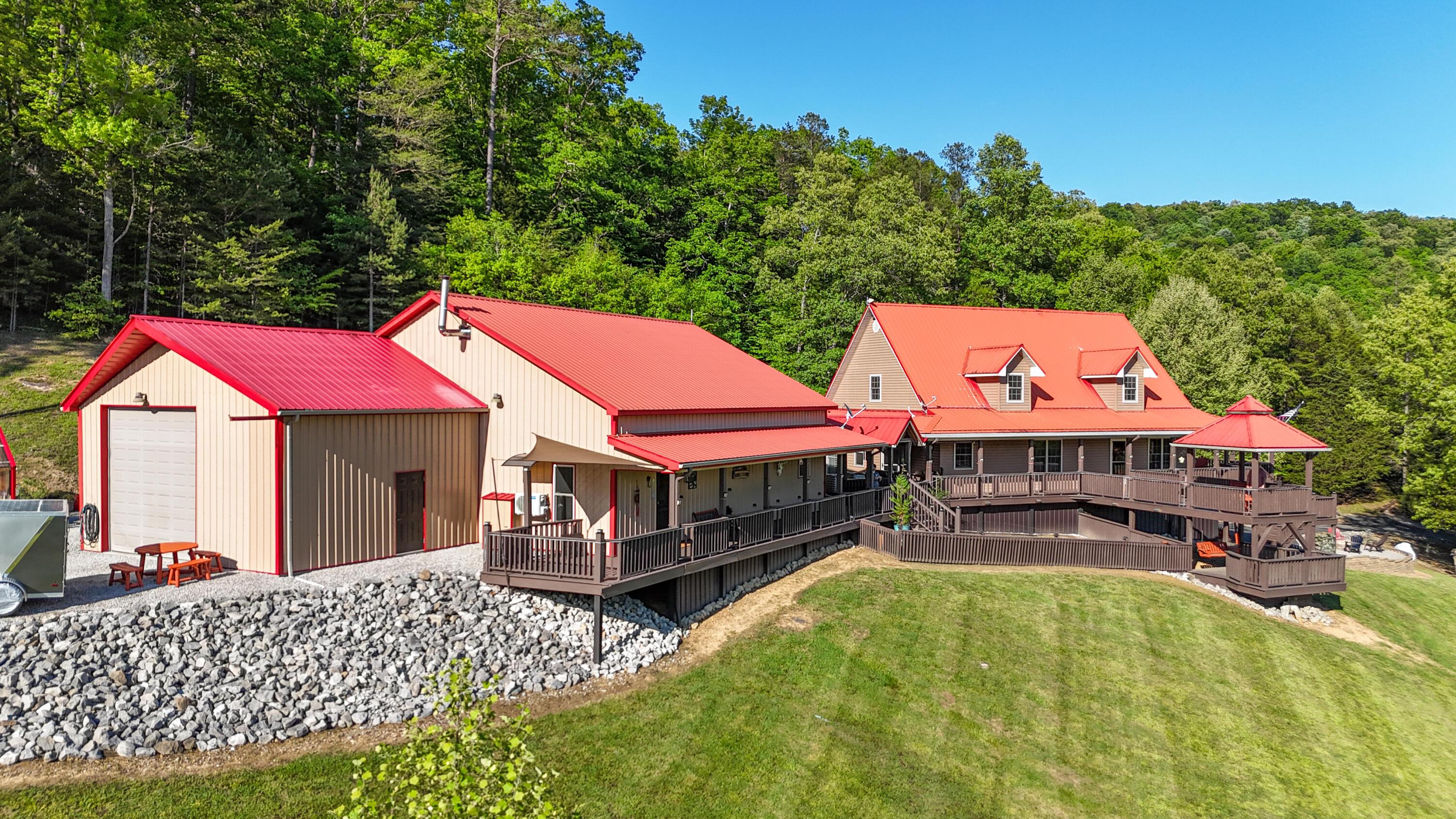 Image 1: 1045 John Hyden Rd Burnside KY (1)