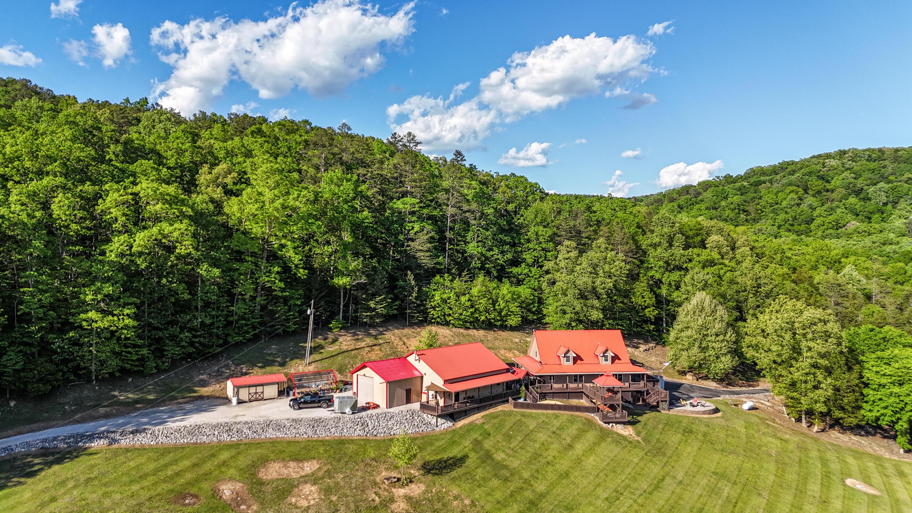 Image 4: 1045 John Hyden Rd Burnside KY (4)