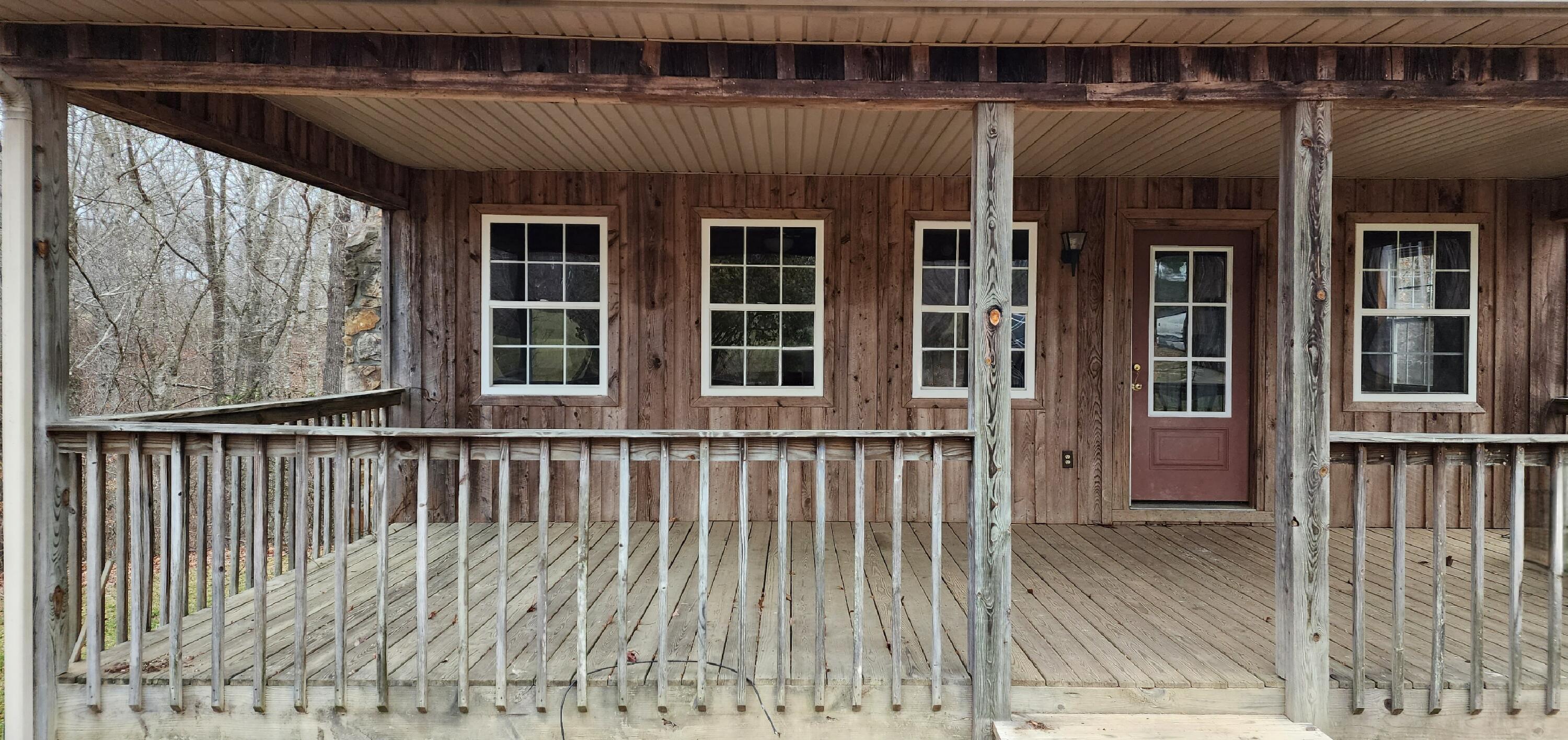 Image 3: cabin24