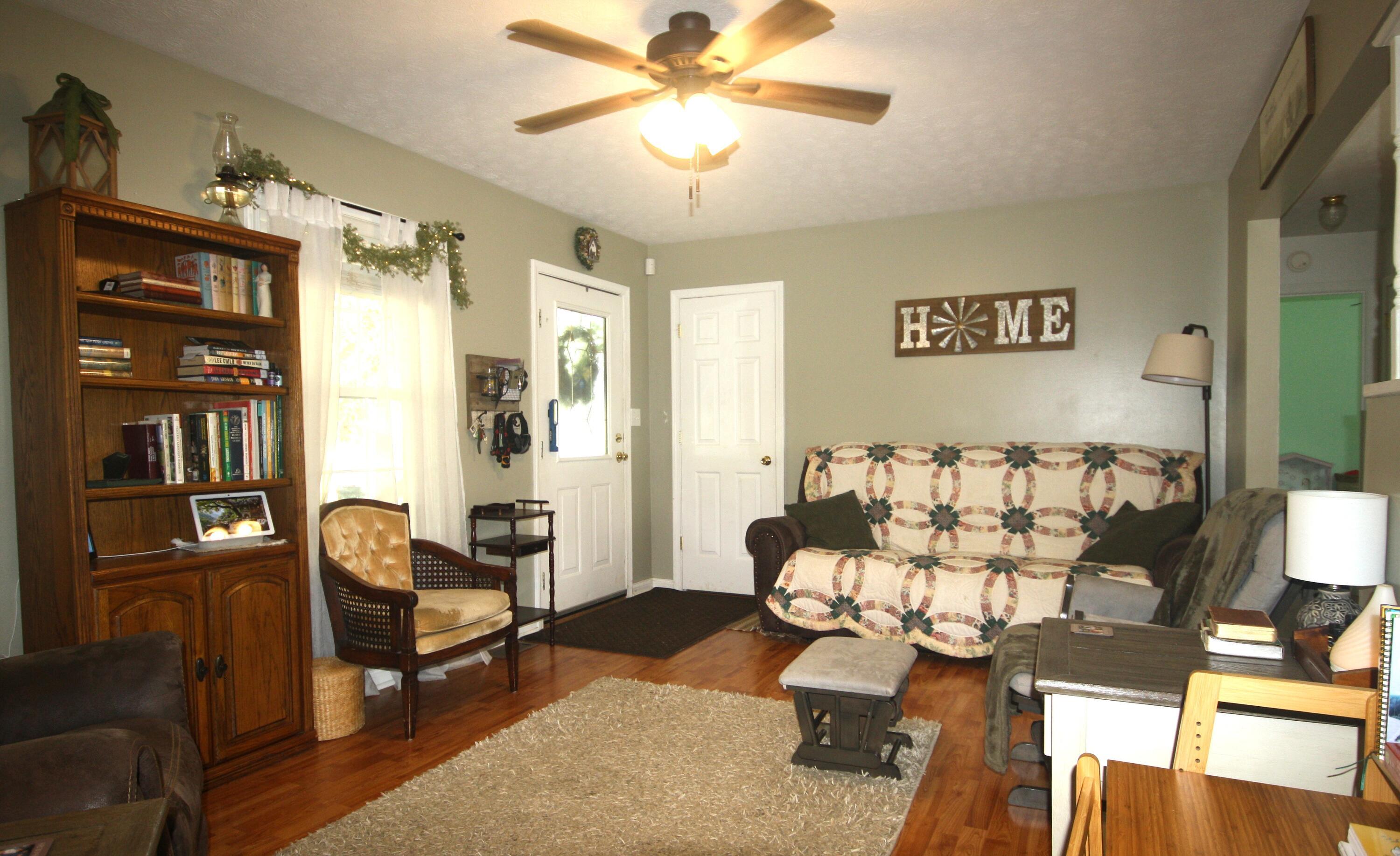 Image 4: IMG_7827