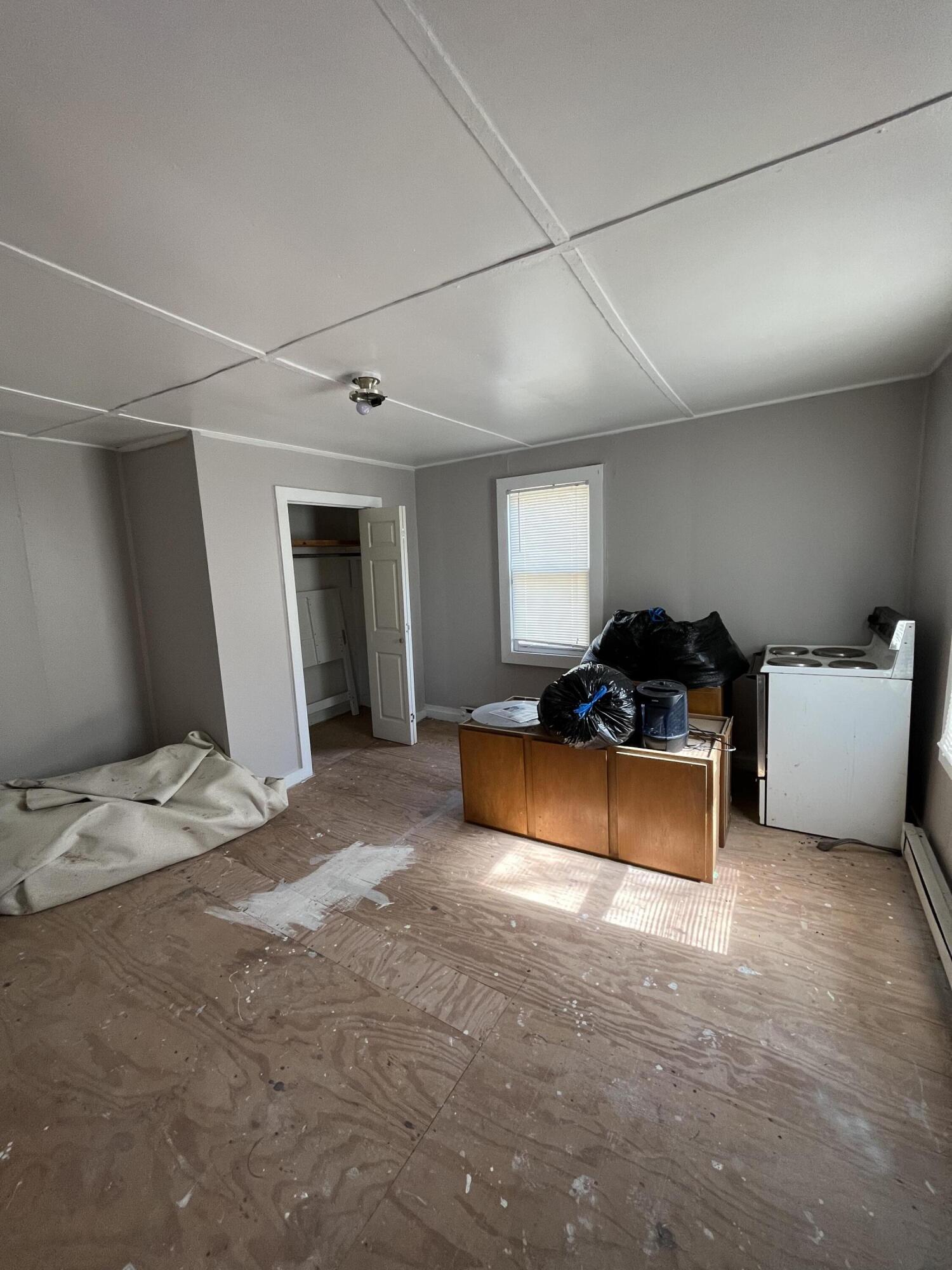 Image 2: 896ADBAB-A0AC-4CE8-B5BB-CB757A8E8581