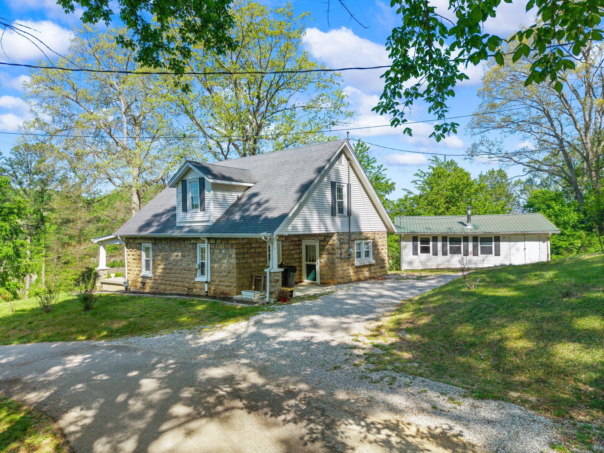 Image 4: 10-web-or-mls-DJI_20260423104533_0028_D