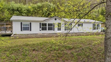 8392 Highway 191