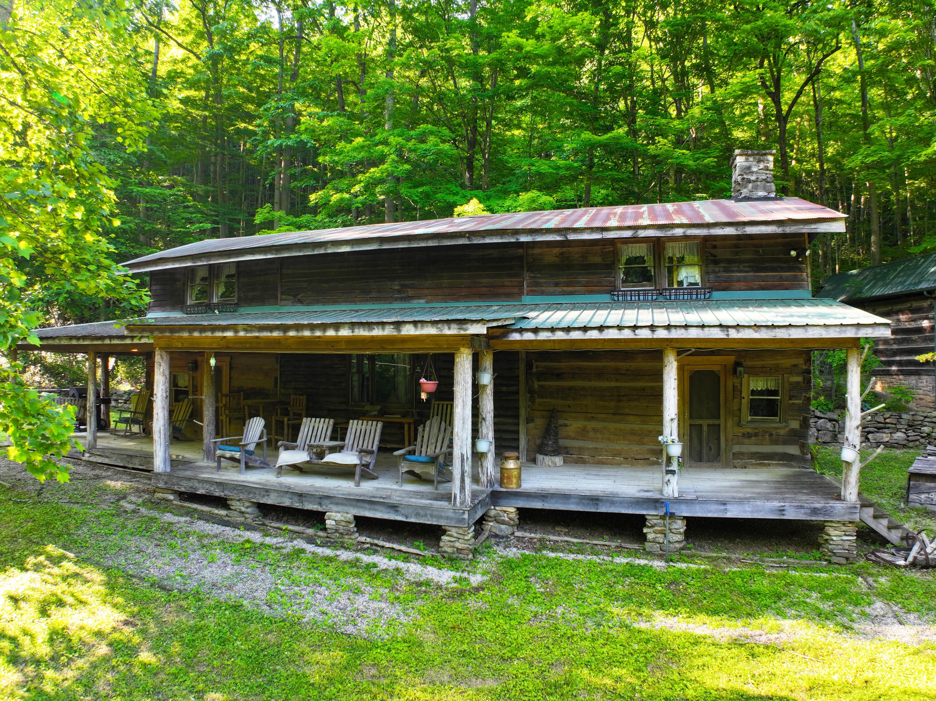 Image 1: Front view of home!