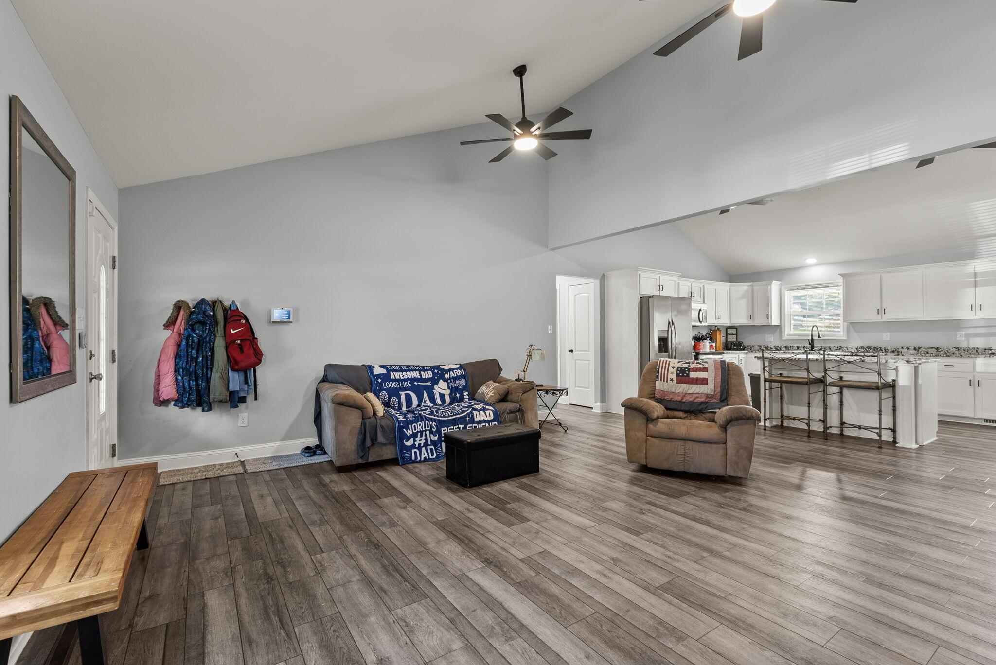 Image 3: 17-web-or-mls-DSC04331