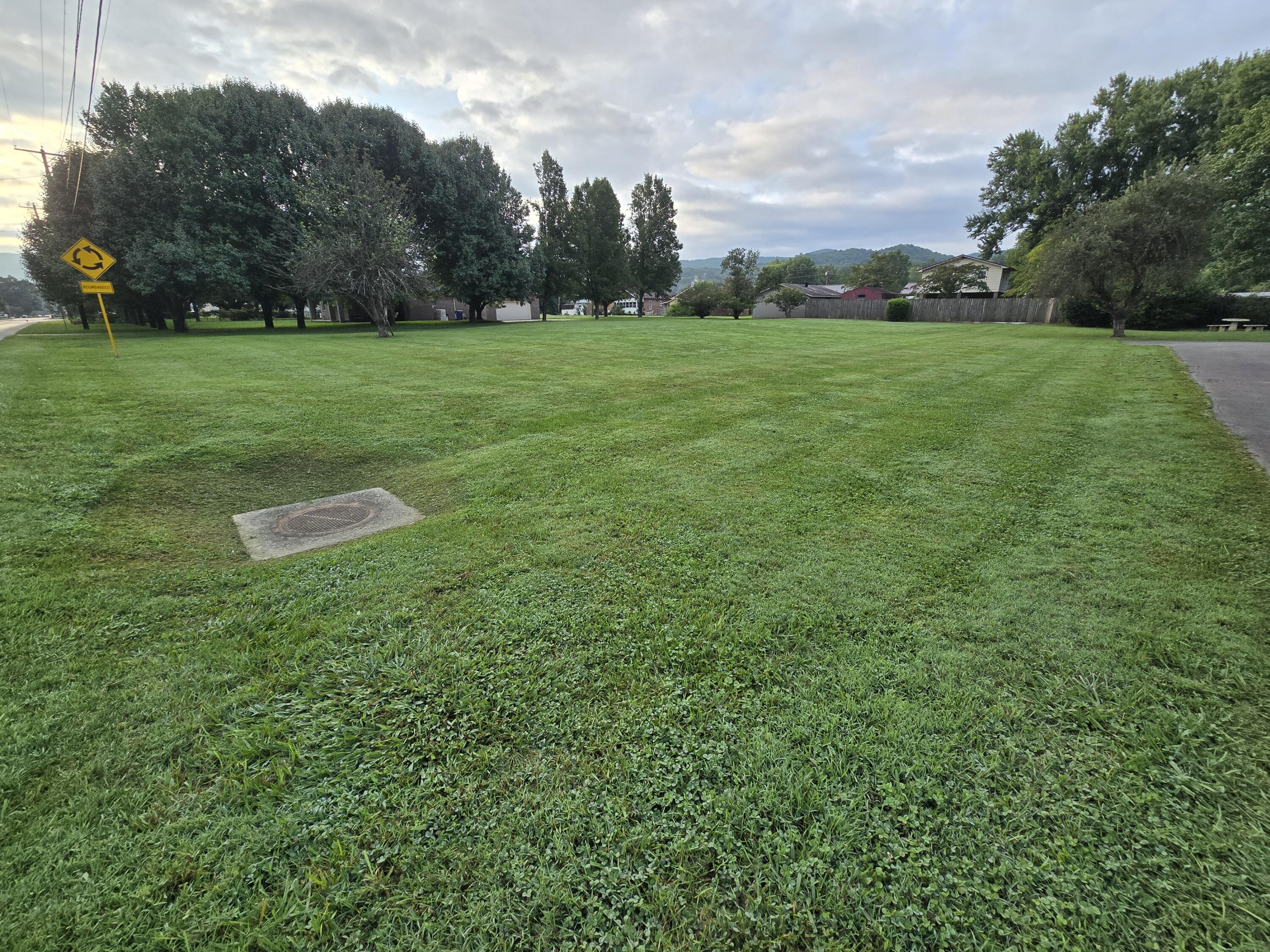 Image 3: 3