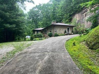 984 Old Abbott Mountain Road Road