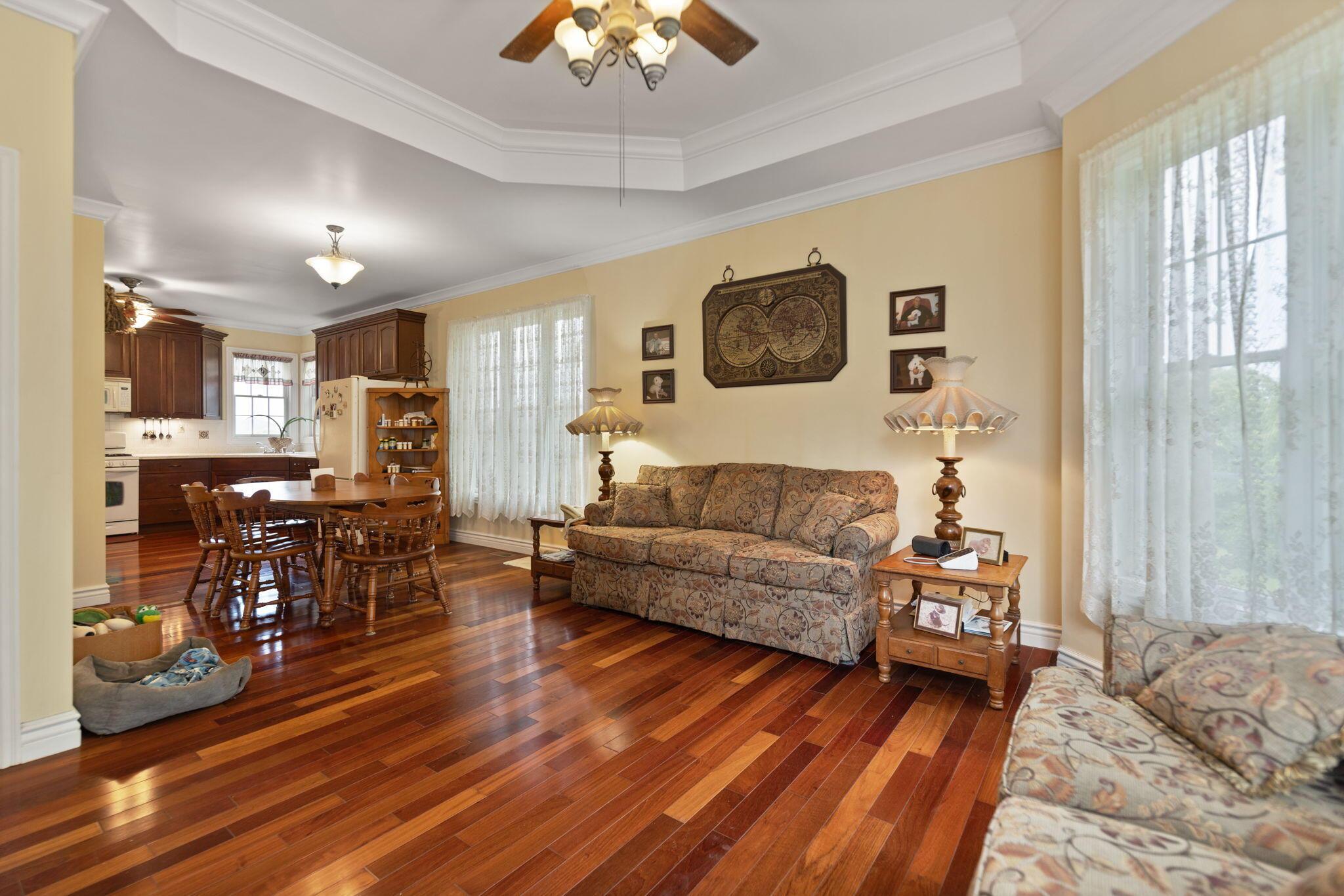 Image 4: 4-web-or-mls-118A7737