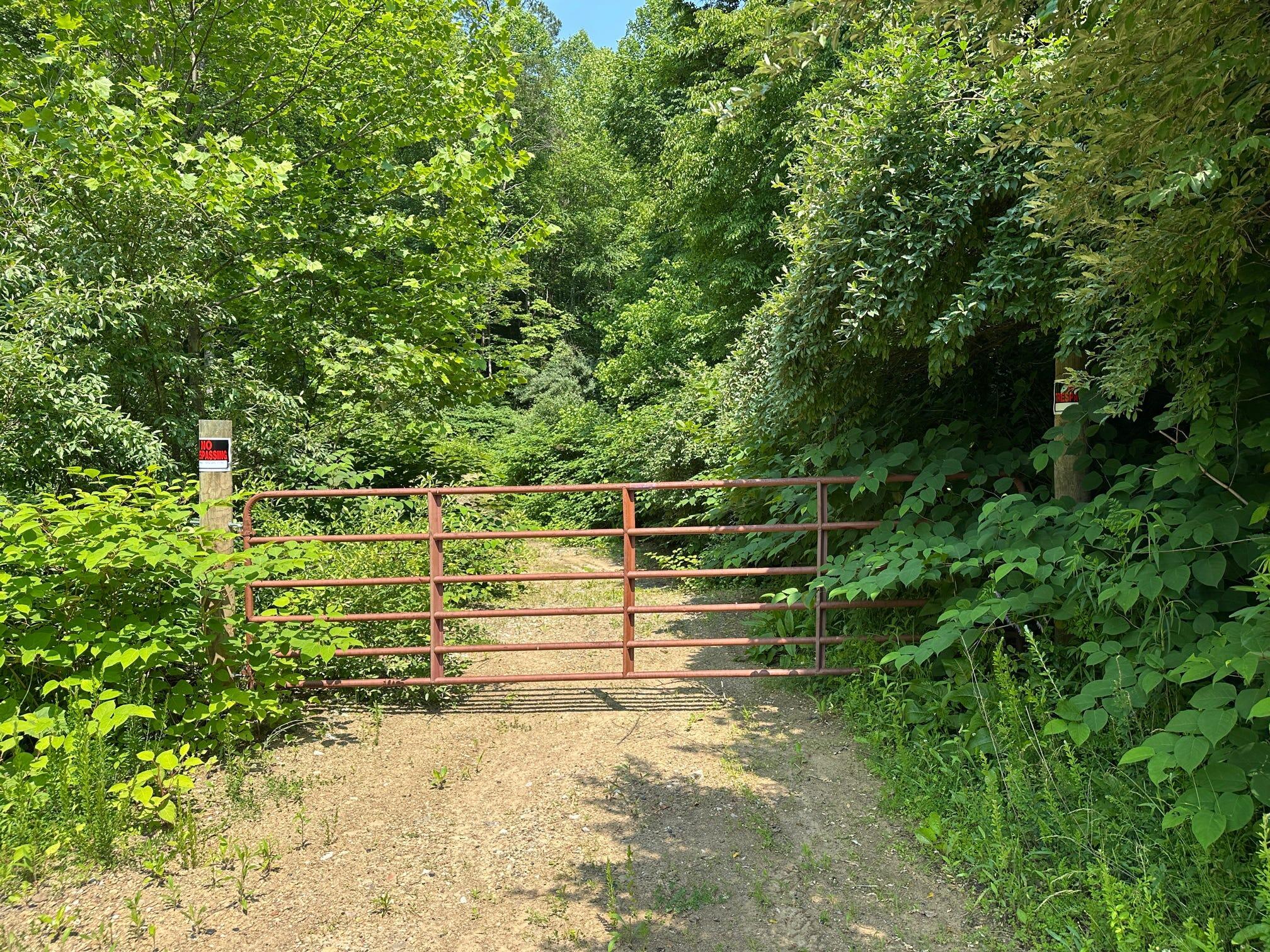 Image 1: Farm Entry