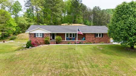 85 Mary Ann Drive