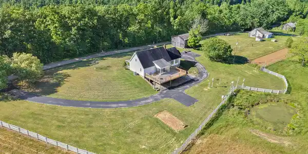 Image 4: 154-web-or-mls-DJI_20260501095354_0071_D