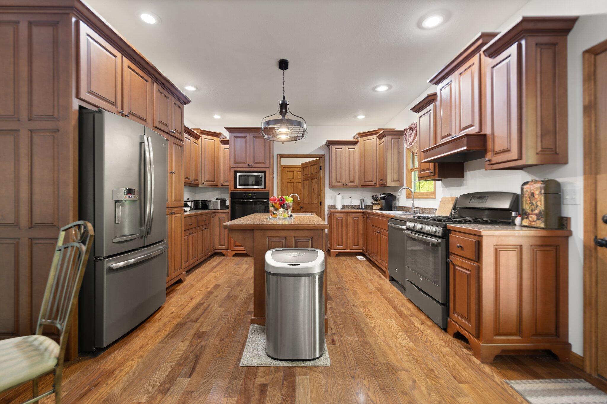 Image 4: 84-web-or-mls-118A1612