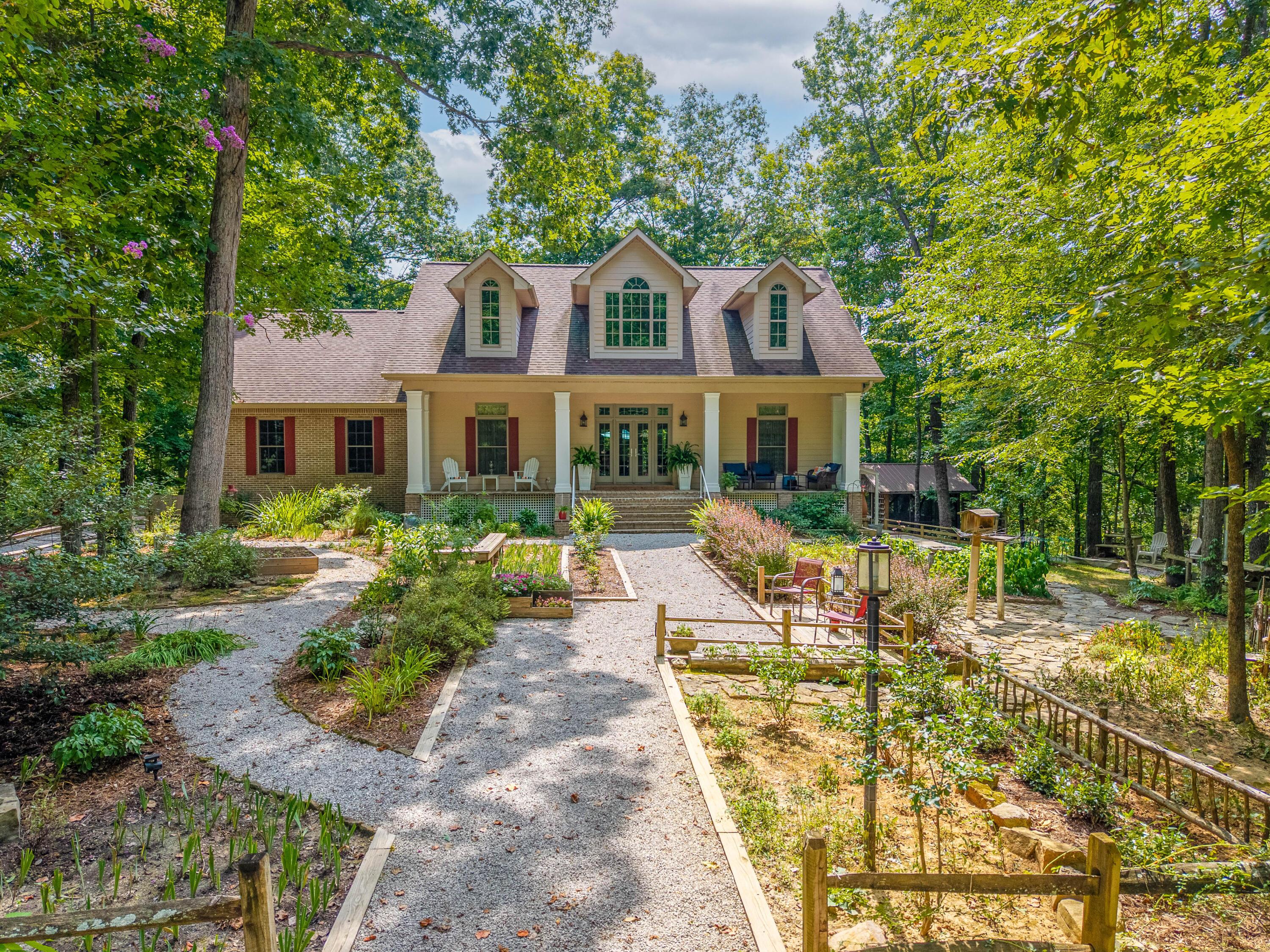 Image 2: 1560 Bell Phipps Road-1