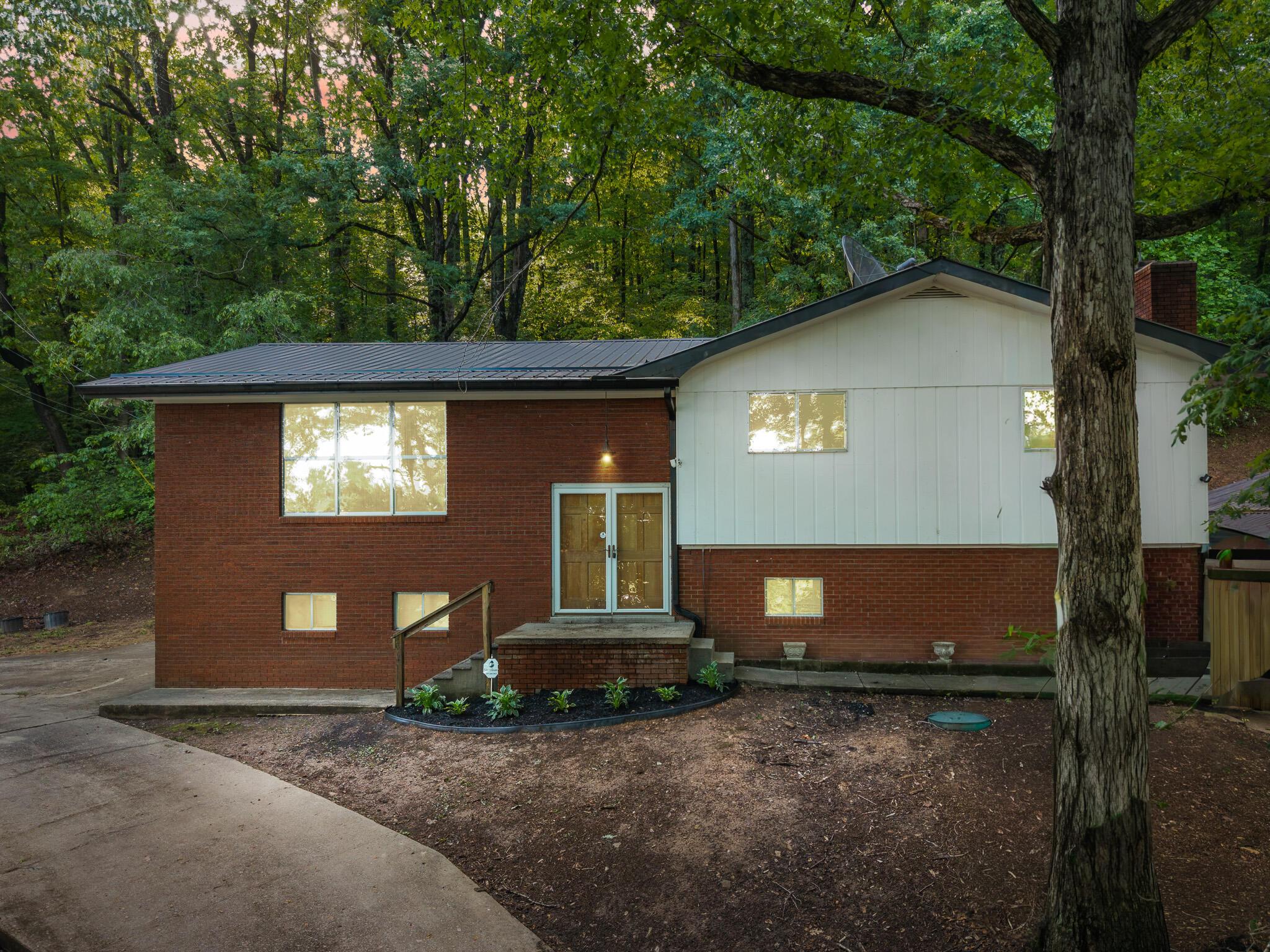 Image 3: Outside Front Twilight