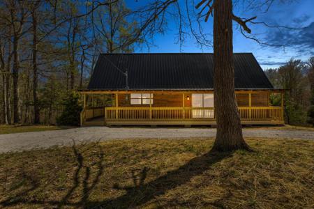 663 Twin Oaks Road