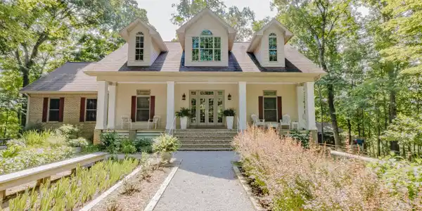 1560 Bell Phipps Road