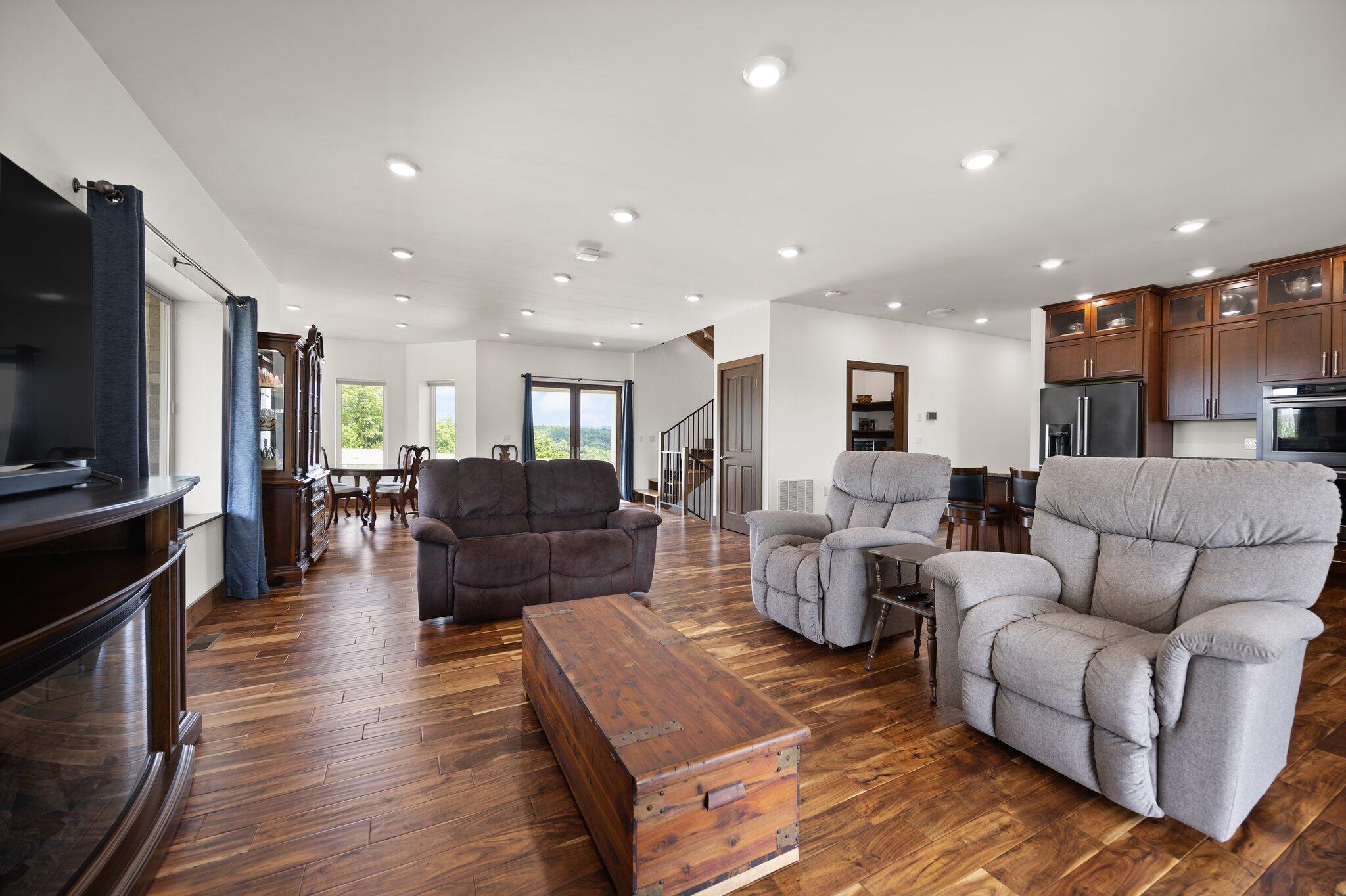 Image 4: 56-web-or-mls-413A7902